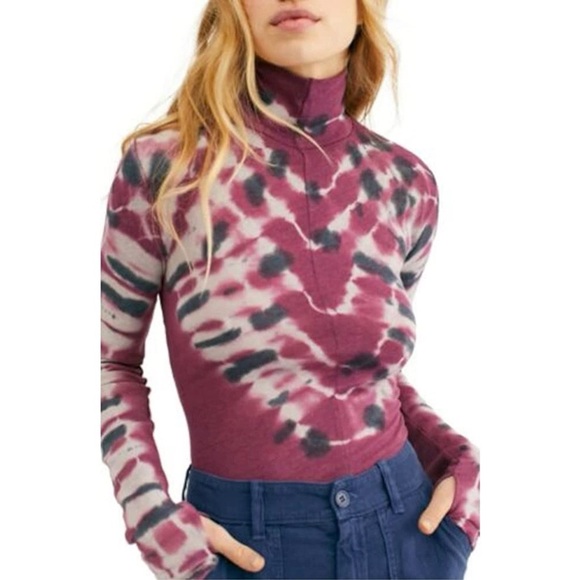 FREE PEOPLE women’s psychedelic turtleneck pullover size medium very soft! - Picture 10 of 10